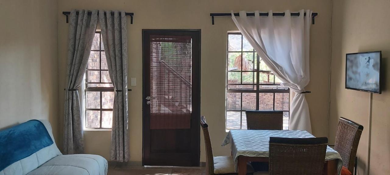 13 @ Rhinoroad Nelspruit Apartment Mbombela Ngoại thất bức ảnh